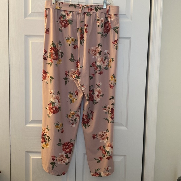 Torrid Lilac Purple Floral Crepe Wide Leg Pant - Picture 9 of 9